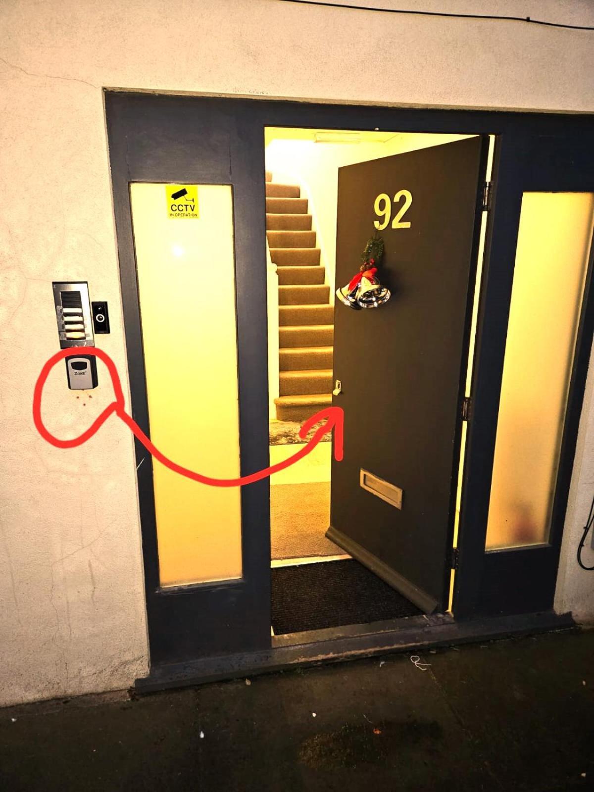 London Sleephouse Partying Is Not Allowed Pls Exterior foto